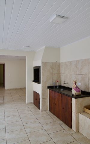 Casa à venda com 266m², 4 quartos e 5 vagas Casa à venda com 266m², 4 quartos e 5 vagasChurrasqueira