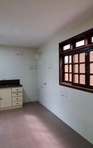 Casa à venda com 266m², 4 quartos e 5 vagas Casa à venda com 266m², 4 quartos e 5 vagasCozinha