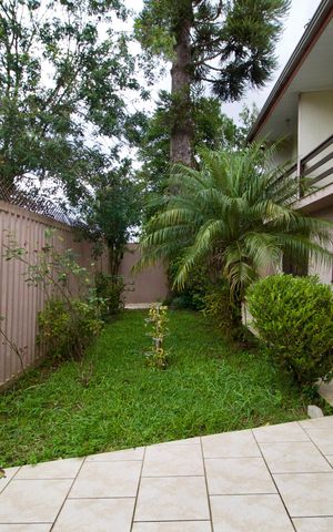 Casa à venda com 266m², 4 quartos e 5 vagas Casa à venda com 266m², 4 quartos e 5 vagasJardim