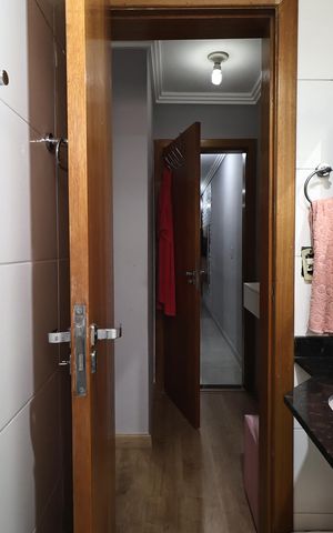 Apartamento à venda com 110m², 2 quartos e 1 vaga Apartamento à venda com 110m², 2 quartos e 1 vagaBanheiro da suíte