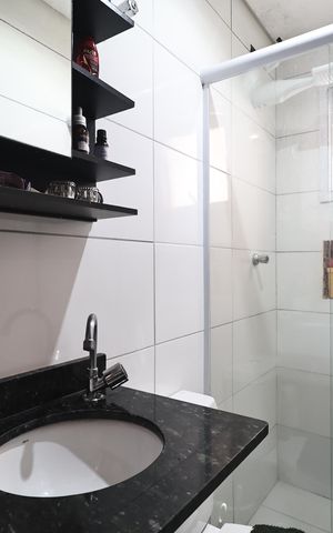 Apartamento à venda com 110m², 2 quartos e 1 vaga Apartamento à venda com 110m², 2 quartos e 1 vagaBanheiro da suíte