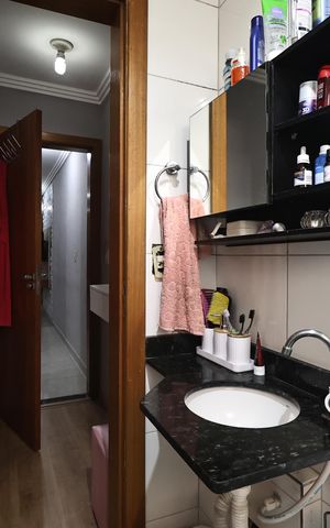 Apartamento à venda com 110m², 2 quartos e 1 vaga Apartamento à venda com 110m², 2 quartos e 1 vagaBanheiro da suíte