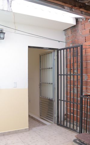 Casa para alugar com 80m², 1 quarto e 1 vaga Casa para alugar com 80m², 1 quarto e 1 vagaQuintal
