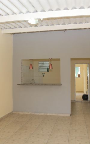 Casa para alugar com 80m², 1 quarto e 1 vaga Casa para alugar com 80m², 1 quarto e 1 vagaSala
