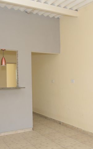 Casa para alugar com 80m², 1 quarto e 1 vaga Casa para alugar com 80m², 1 quarto e 1 vagaSala