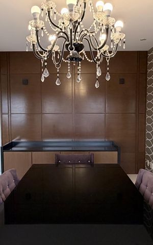 Apartamento à venda com 270m², 4 quartos e 3 vagas Apartamento à venda com 270m², 4 quartos e 3 vagasSala
