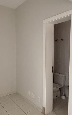 Apartamento à venda com 270m², 4 quartos e 3 vagas Apartamento à venda com 270m², 4 quartos e 3 vagasÁrea de serviço