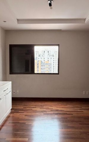 Apartamento à venda com 270m², 4 quartos e 3 vagas