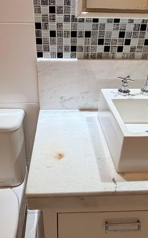 Apartamento à venda com 270m², 4 quartos e 3 vagas Apartamento à venda com 270m², 4 quartos e 3 vagasBanheiro social
