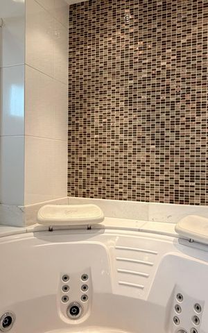 Apartamento à venda com 270m², 4 quartos e 3 vagas Apartamento à venda com 270m², 4 quartos e 3 vagasBanheiro suite master