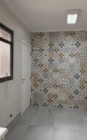 Apartamento à venda com 270m², 4 quartos e 3 vagas Apartamento à venda com 270m², 4 quartos e 3 vagasÁrea de serviço