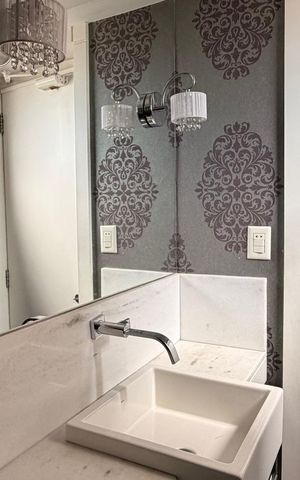 Apartamento à venda com 270m², 4 quartos e 3 vagas Apartamento à venda com 270m², 4 quartos e 3 vagasLavabo