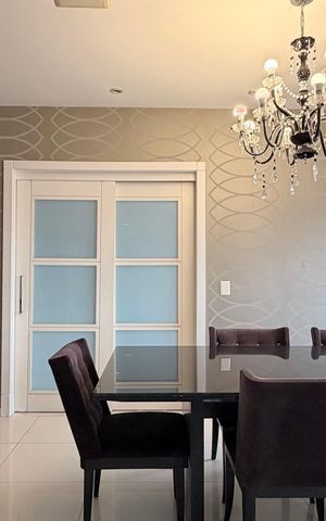 Apartamento à venda com 270m², 4 quartos e 3 vagas Apartamento à venda com 270m², 4 quartos e 3 vagasSala