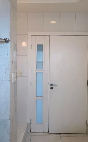 Apartamento à venda com 270m², 4 quartos e 3 vagas Apartamento à venda com 270m², 4 quartos e 3 vagasBanheiro suite master