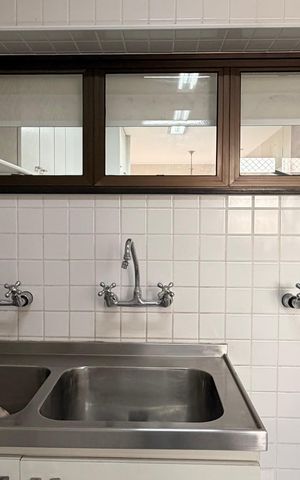 Apartamento à venda com 270m², 4 quartos e 3 vagas Apartamento à venda com 270m², 4 quartos e 3 vagasÁrea de serviço