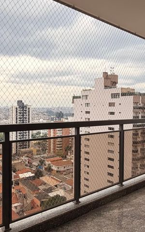 Apartamento à venda com 270m², 4 quartos e 3 vagas Apartamento à venda com 270m², 4 quartos e 3 vagasVaranda