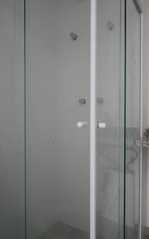 Apartamento para alugar com 60m², 2 quartos e 2 vagasBanheiro