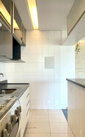 Apartamento para alugar com 87m², 2 quartos e 2 vagas Apartamento para alugar com 87m², 2 quartos e 2 vagasCozinha - Armários