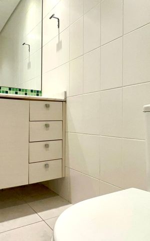 Apartamento para alugar com 87m², 2 quartos e 2 vagas Apartamento para alugar com 87m², 2 quartos e 2 vagasBanheiro da Suíte