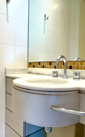 Apartamento para alugar com 87m², 2 quartos e 2 vagas Apartamento para alugar com 87m², 2 quartos e 2 vagasBanheiro