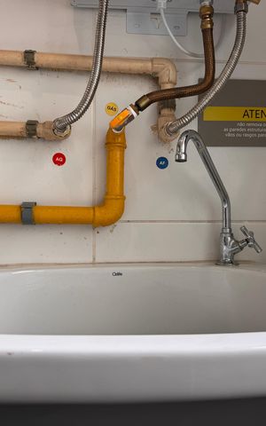 Apartamento à venda com 77m², 3 quartos e 1 vaga Apartamento à venda com 77m², 3 quartos e 1 vagaCozinha e Área de Serviço