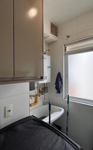 Apartamento à venda com 77m², 3 quartos e 1 vaga Apartamento à venda com 77m², 3 quartos e 1 vagaCozinha e Área de Serviço