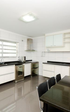 Casa para alugar com 280m², 3 quartos e 5 vagasCozinha