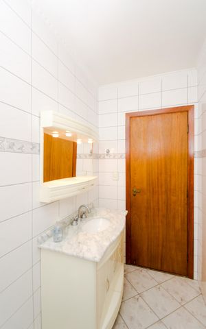 Casa para alugar com 280m², 3 quartos e 5 vagasBanheiro da Suíte