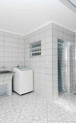 Casa para alugar com 280m², 3 quartos e 5 vagasÁrea de Serviço