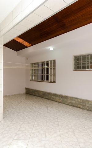 Casa para alugar com 280m², 3 quartos e 5 vagasÁrea de Serviço