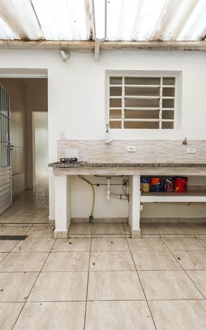 Casa para alugar com 375m², 2 quartos e 1 vagaÁrea de Serviço