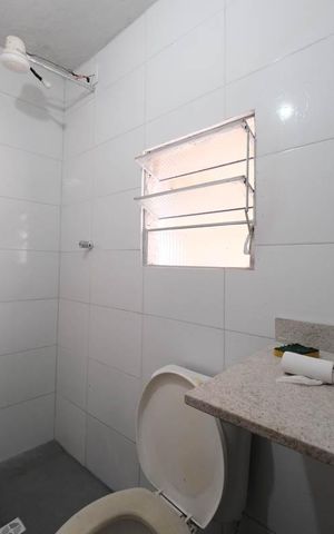 Casa para alugar com 70m², 2 quartos e sem vagaBanheiro