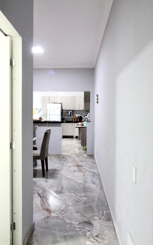 Casa à venda com 125m², 4 quartos e 2 vagas Casa à venda com 125m², 4 quartos e 2 vagasCorredor