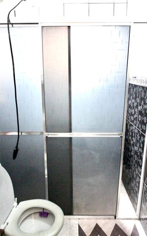 Casa à venda com 125m², 4 quartos e 2 vagas Casa à venda com 125m², 4 quartos e 2 vagasBanheiro 1