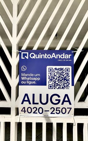 Casa à venda com 125m², 4 quartos e 2 vagas Casa à venda com 125m², 4 quartos e 2 vagasFachada