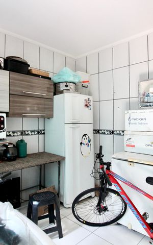 Casa à venda com 125m², 4 quartos e 2 vagas Casa à venda com 125m², 4 quartos e 2 vagasCozinha
