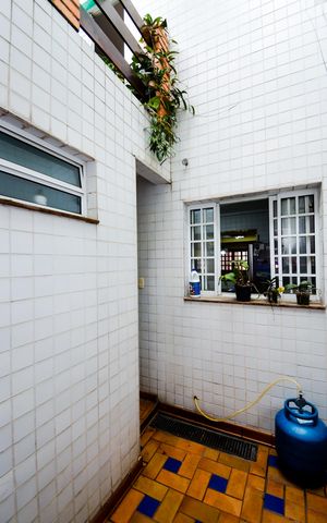 Casa à venda com 139m², 2 quartos e 1 vagaÁrea de Serviço