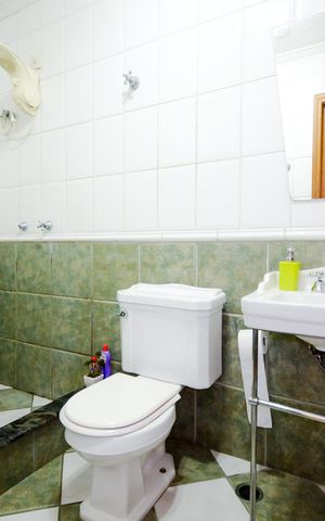 Casa à venda com 139m², 2 quartos e 1 vagaBanheiro