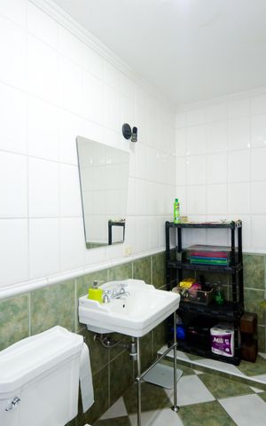 Casa à venda com 139m², 2 quartos e 1 vagaBanheiro