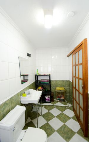 Casa à venda com 139m², 2 quartos e 1 vagaBanheiro