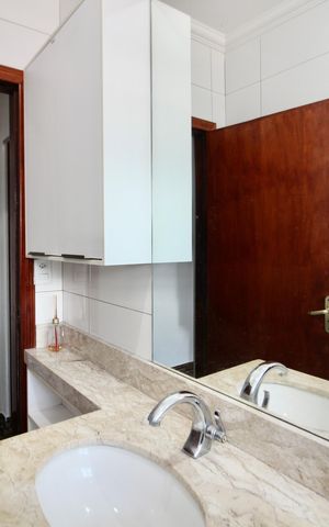 Apartamento à venda com 170m², 3 quartos e 2 vagas Apartamento à venda com 170m², 3 quartos e 2 vagasBanheiro 2