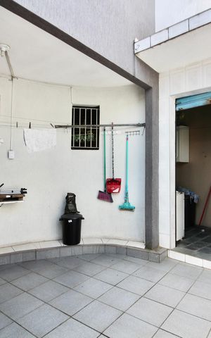 Apartamento à venda com 170m², 3 quartos e 2 vagas Apartamento à venda com 170m², 3 quartos e 2 vagasÁrea de Serviço