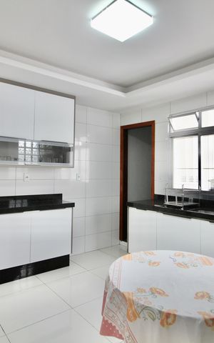 Apartamento à venda com 170m², 3 quartos e 2 vagas Apartamento à venda com 170m², 3 quartos e 2 vagasCozinha