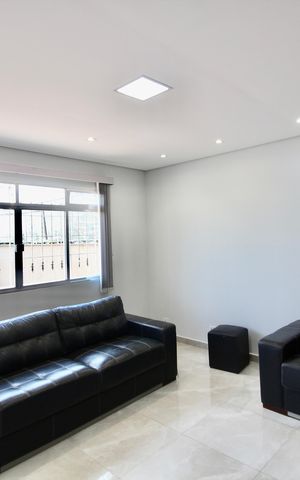 Apartamento à venda com 170m², 3 quartos e 2 vagas Apartamento à venda com 170m², 3 quartos e 2 vagasSala