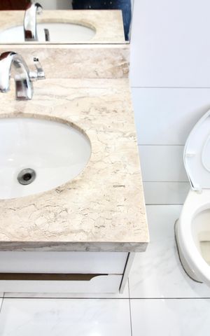 Apartamento à venda com 170m², 3 quartos e 2 vagas Apartamento à venda com 170m², 3 quartos e 2 vagasBanheiro 2