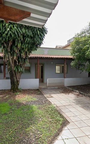 Casa à venda com 149m², 3 quartos e 6 vagasVISTA EXTERNA