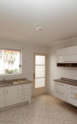 Casa à venda com 149m², 3 quartos e 6 vagasCOZINHA