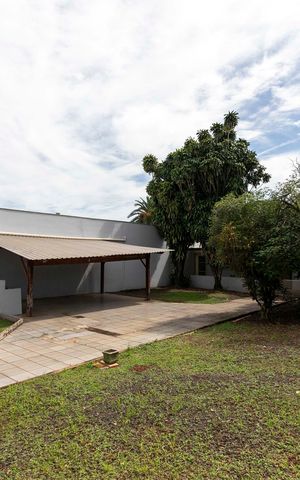 Casa à venda com 149m², 3 quartos e 6 vagasVISTA EXTERNA