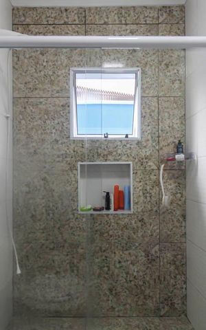 Casa à venda com 215m², 4 quartos e 2 vagas Casa à venda com 215m², 4 quartos e 2 vagasBanheiro da Suíte