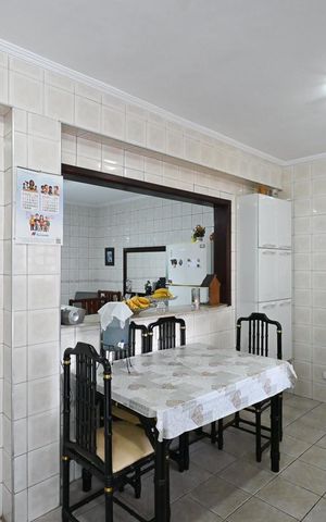 Casa à venda com 300m², 3 quartos e 3 vagasCozinha